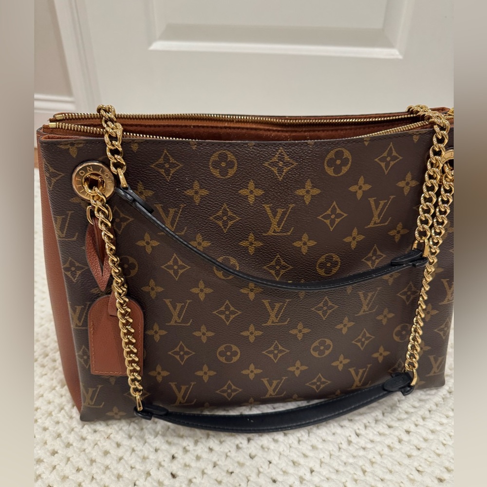 Louis Vuitton Monogram Surene MM Shoulder Bag - Picture 7 of 13